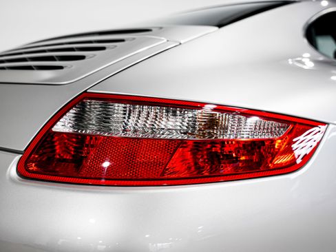 Used 2005 Porsche 911 Carrera S image 36