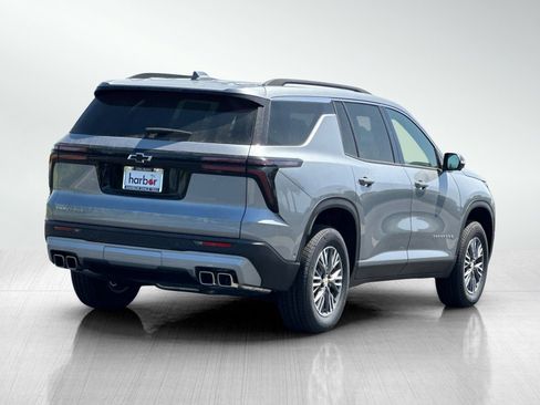 New 2025 Chevrolet Traverse LT w/ Enhanced Driving Package image 4