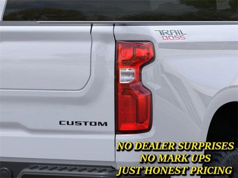 New 2026 Chevrolet Silverado 1500 Custom Trail Boss w/ LPO, Dark Essentials Package image 11
