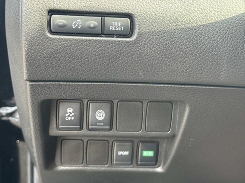 Used 2021 Nissan Rogue Sport S FWD image 21