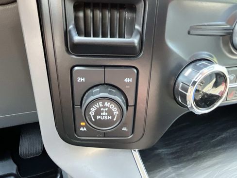 Used 2024 Ford F150 Lariat w/ Equipment Group 502A High AWD/4WD image 42