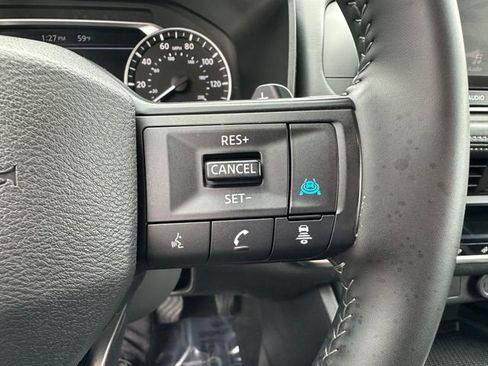 Used 2025 Nissan Rogue SV AWD/4WD image 14