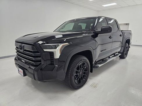 Used 2025 Toyota Tundra SR5 image 4