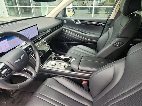 Used 2025 Genesis GV80 2.5T Standard AWD/4WD image 12