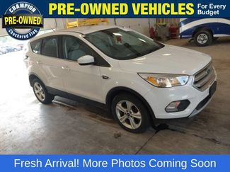 Used 2017 Ford Escape SE FWD video 1