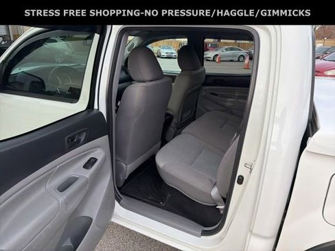 Used 2014 Toyota Tacoma PreRunner w/ Convenience Package image 24