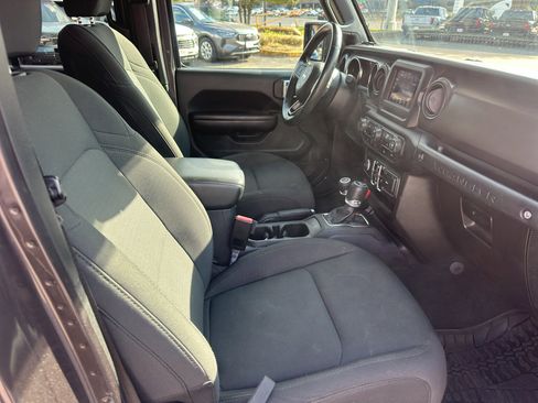 Used 2021 Jeep Wrangler Unlimited Sport S image 9