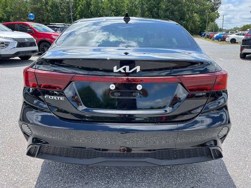 Used 2023 Kia Forte LXS FWD image 4