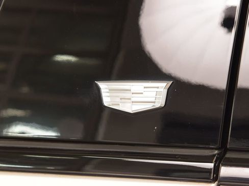 Used 2024 Cadillac Escalade ESV Sport Platinum w/ LPO, ONYX Package AWD/4WD image 18