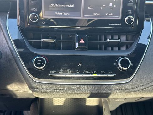 Used 2022 Toyota Corolla SE image 29