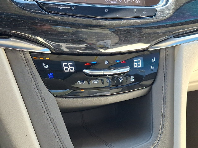 Used 2021 Cadillac XT6 Premium Luxury FWD image 16