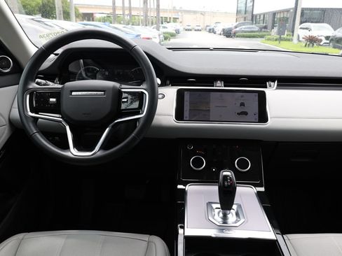 Used 2023 Land Rover Range Rover Evoque SE AWD/4WD image 24