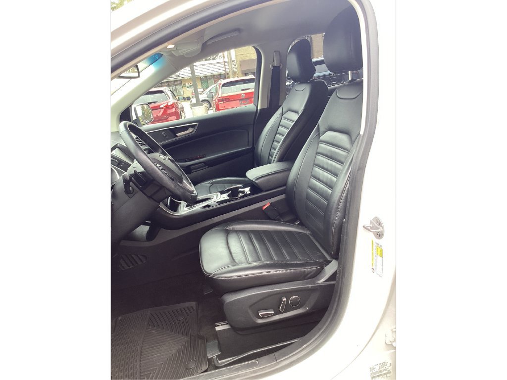 Used 2017 Ford Edge SEL w/ Equipment Group 201A AWD/4WD image 9