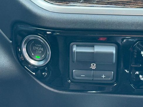 New 2026 GMC Sierra 1500 Elevation image 31