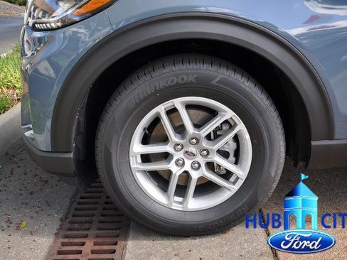 New 2026 Ford Explorer Active w/ Active Comfort Package RWD image 9