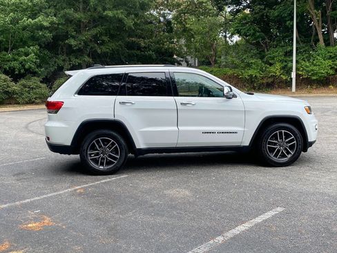 Used 2019 Jeep Grand Cherokee Limited RWD image 4