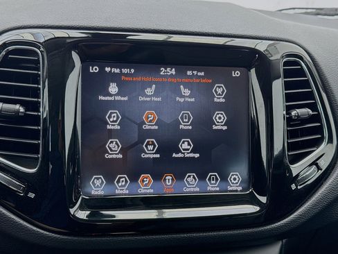 Used 2020 Jeep Compass Limited image 9