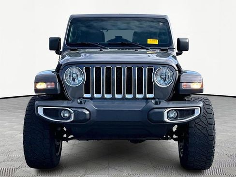Used 2019 Jeep Wrangler Unlimited Sahara image 2