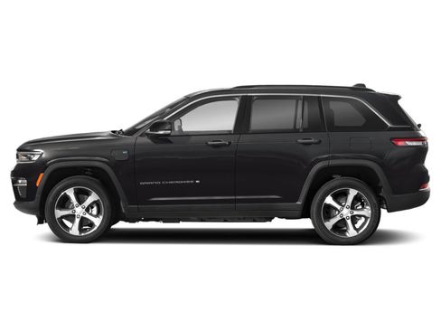 Used 2023 Jeep Grand Cherokee Trailhawk w/ Luxury Tech Group III image 13