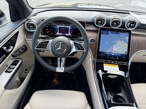 New 2026 Mercedes-Benz GLC 300 image 14