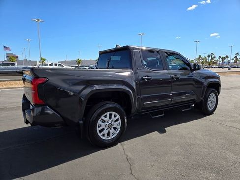 Certified 2025 Toyota Tacoma SR5 image 4