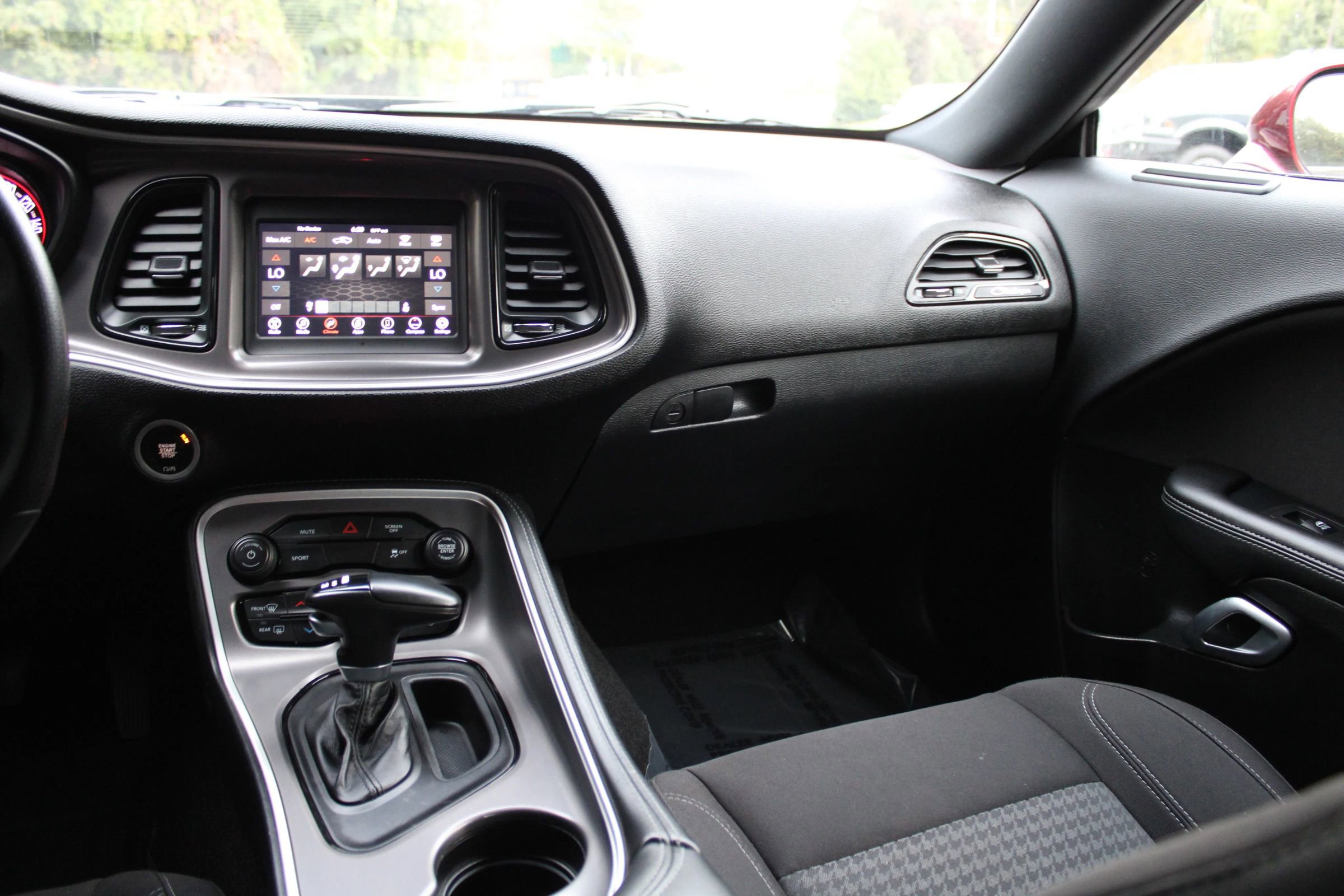 Used 2022 Dodge Challenger SXT w/ Blacktop Package AWD/4WD image 14