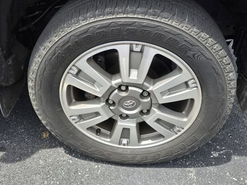 Used 2017 Toyota Tundra Platinum AWD/4WD image 20