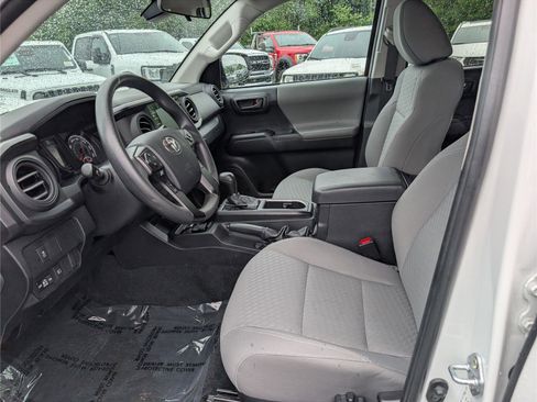 Used 2023 Toyota Tacoma SR AWD/4WD image 14