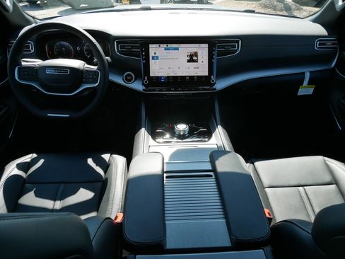 New 2026 Jeep Grand Wagoneer 4WD image 12
