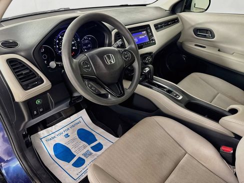 Used 2016 Honda HR-V LX image 9