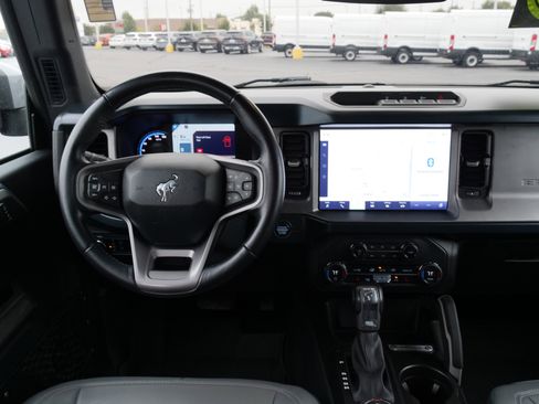 Used 2023 Ford Bronco Outer Banks image 19