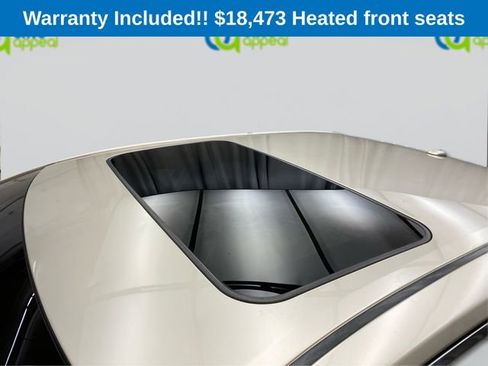 Used 2015 Toyota Camry XSE image 13