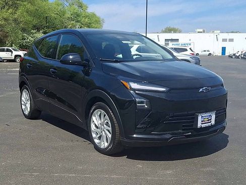 New 2027 Chevrolet Bolt LT w/ Comfort Package FWD image 5