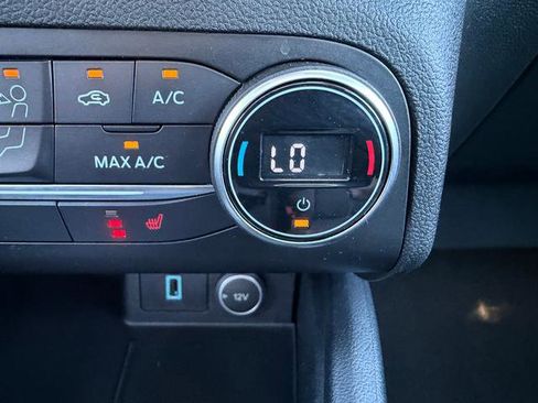 Used 2020 Ford Escape SE image 22