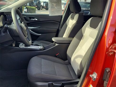 Used 2024 Chevrolet Trax LS image 17