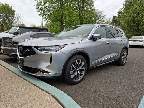 Used 2024 Acura MDX SH-AWD w/ Technology Package image 2