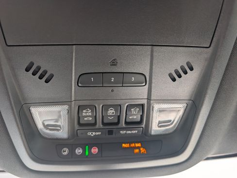 Used 2022 Buick Enclave Essence w/ Experience Buick Package AWD/4WD image 24