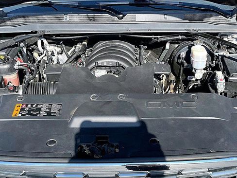 Used 2019 GMC Yukon XL Denali w/ Open Road Package image 9