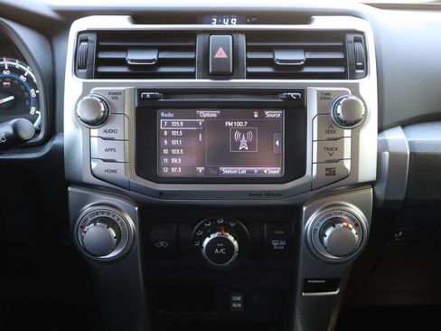 Used 2018 Toyota 4Runner SR5 Premium AWD/4WD image 37