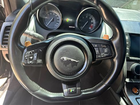 Used 2015 Jaguar F-TYPE R RWD image 19