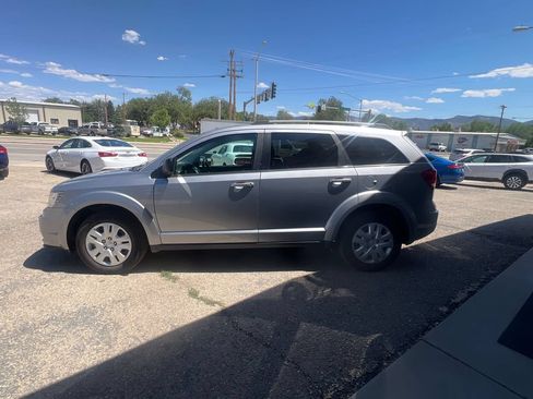 Used 2017 Dodge Journey SE w/ Flexible Seating Group FWD image 5