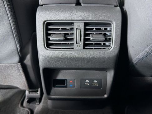 Used 2021 Nissan Rogue SL w/ Premium Package image 24