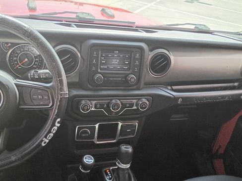 Used 2018 Jeep Wrangler Unlimited Sport AWD/4WD image 27