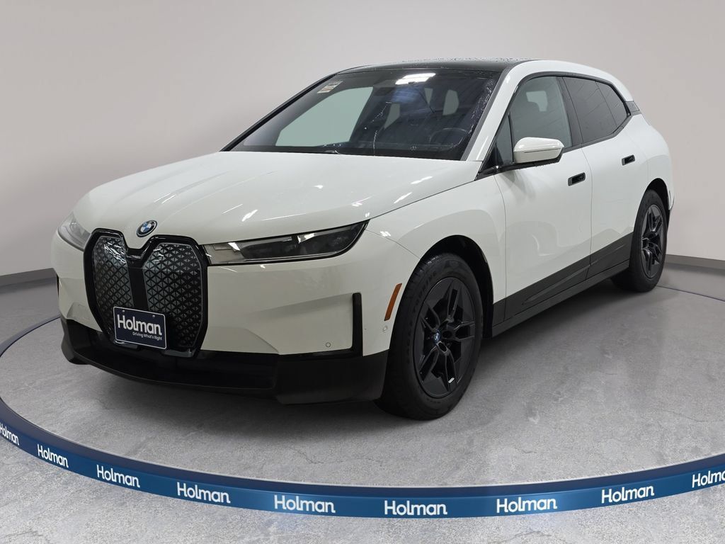 Used 2024 BMW iX xDrive50 AWD/4WD image 1