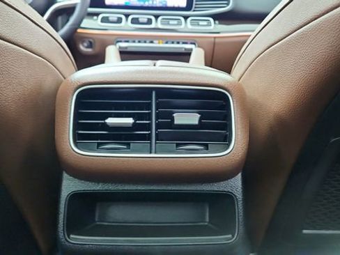 Used 2025 Mercedes-Benz GLE 450e 4MATIC image 54