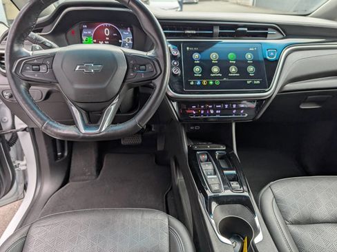 Used 2022 Chevrolet Bolt LT w/ Infotainment Package image 12