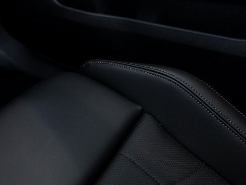 Used 2025 BMW X2 M35i w/ Premium Package image 24