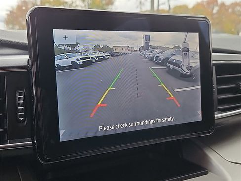 Used 2021 Ford Explorer XLT w/ Equipment Group 202A image 14