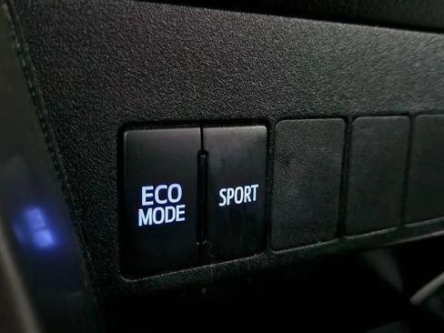 Used 2014 Toyota RAV4 LE image 32