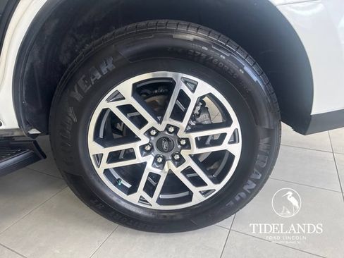 Certified 2025 Ford Expedition Active RWD image 33
